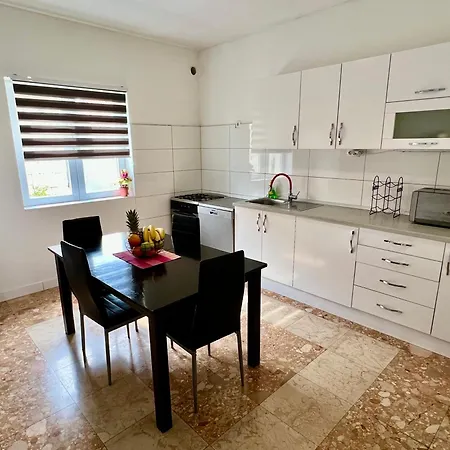 Marija By The Sea * Dugi Rat